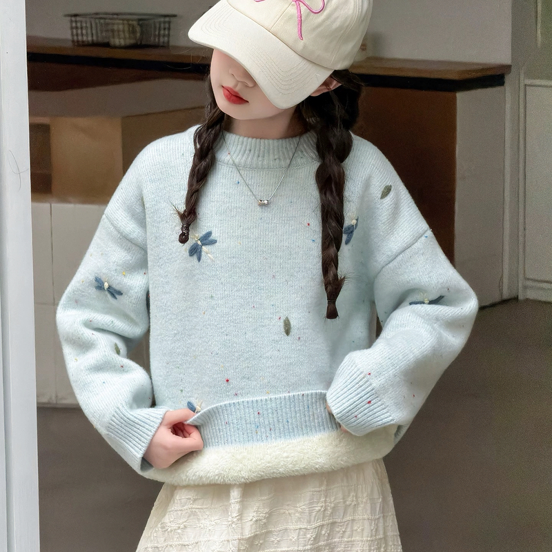 女童冬季新款刺绣少女风圆领一体绒加厚针织毛衣洋气慵懒风宽松