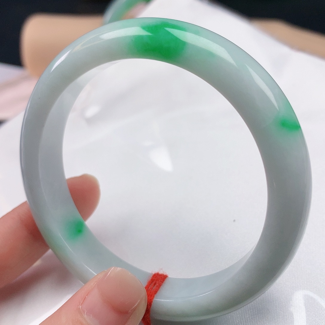 翡翠手镯未镶嵌56圈2504