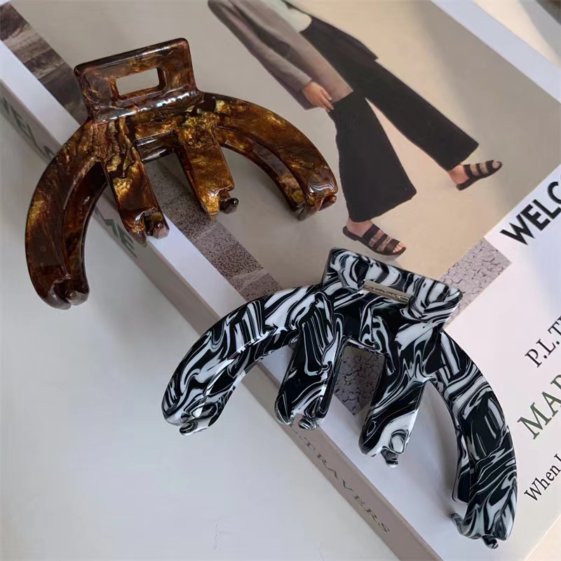 8.5cm法式小众醋酸发夹弧形镂空美拉德鯊鱼夹轻奢盘发后脑勺抓夹