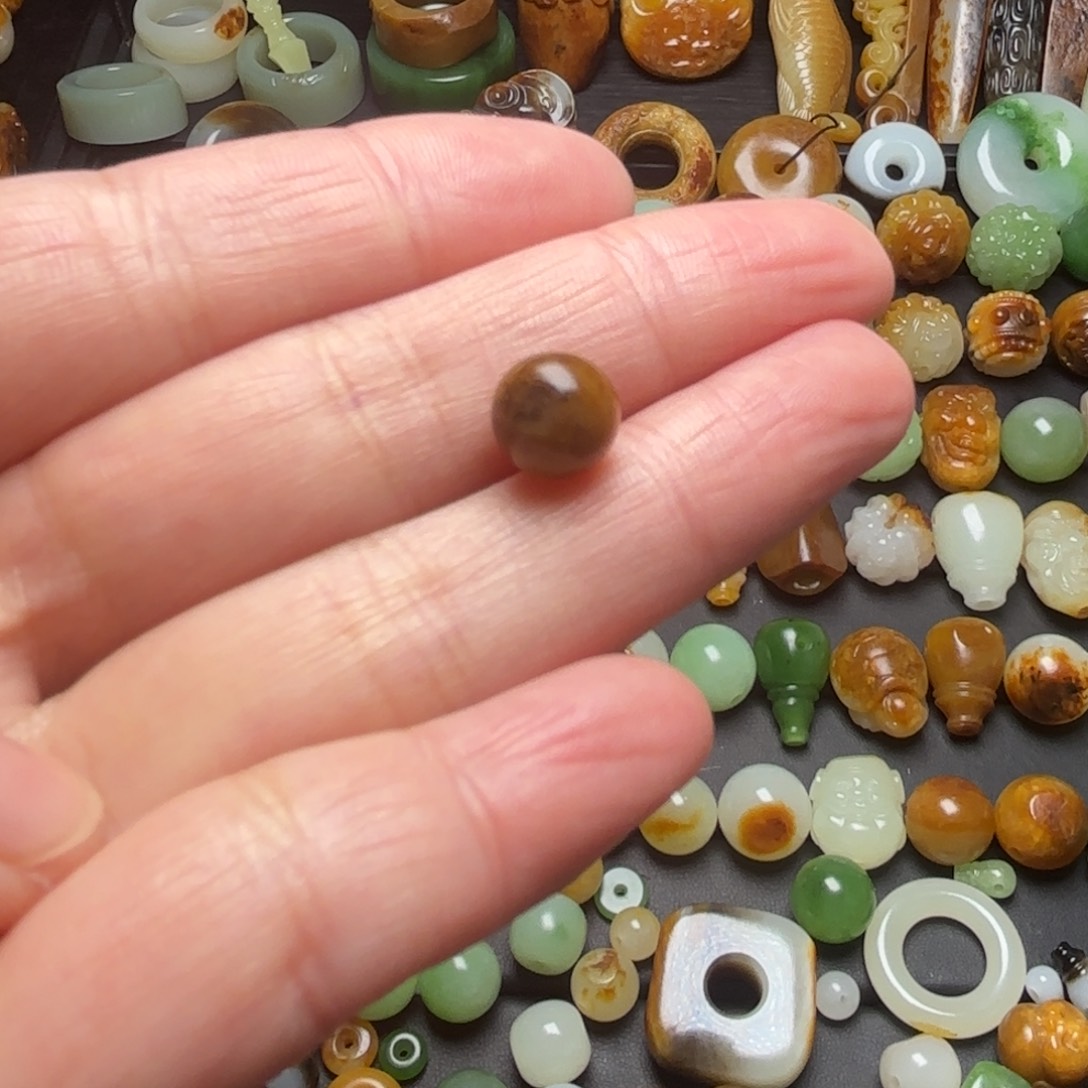 和田玉颈饰未镶嵌如**醒