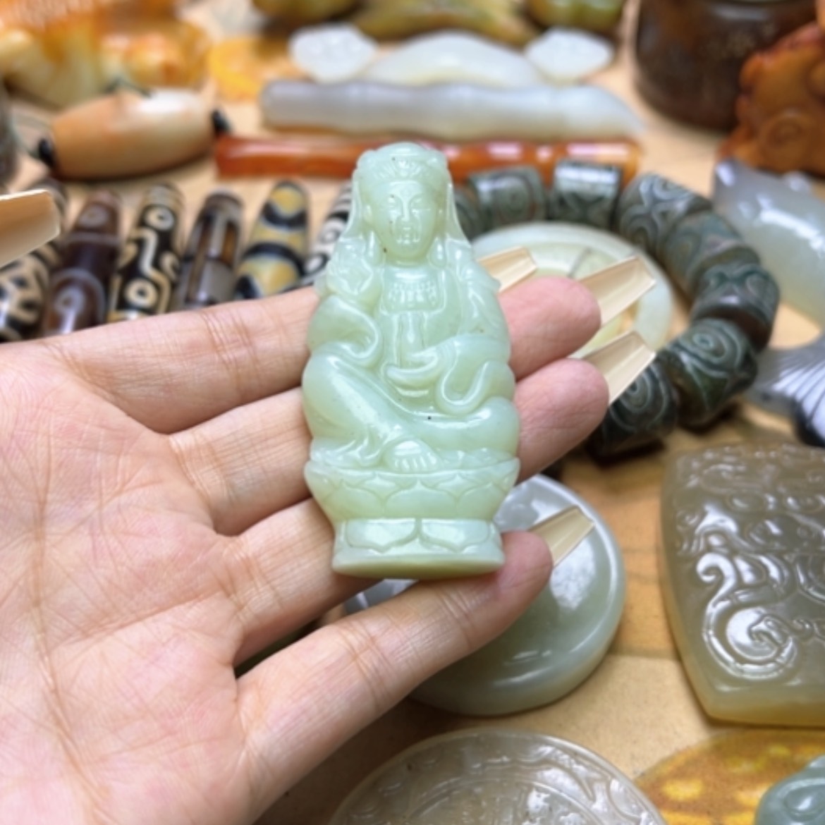 【闪购商品】蛇纹石玉颈饰未镶嵌