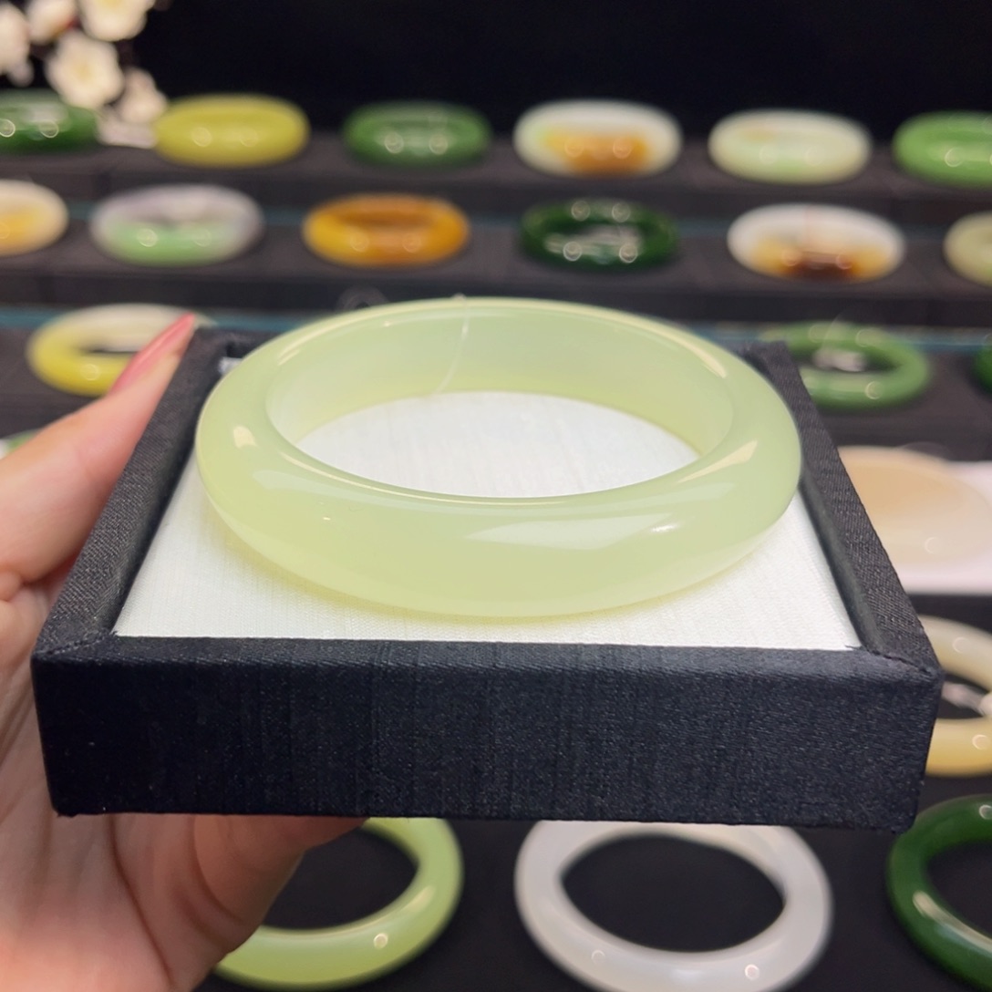 未镶嵌手镯和田玉高冰清澈晴水镯60