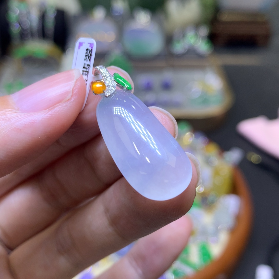 翡翠18K金镶嵌颈饰翡翠吊坠项链