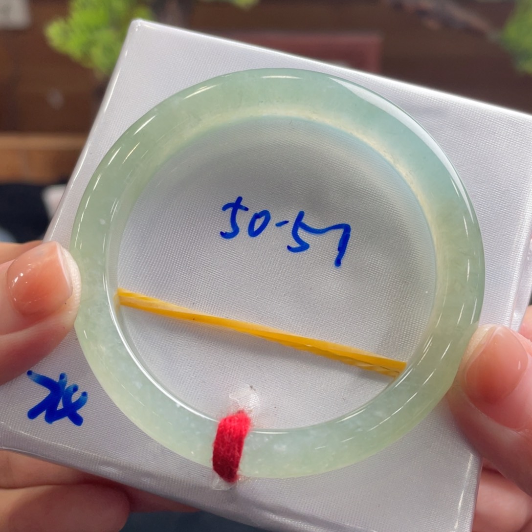 翡翠手镯未镶嵌50.5 正圈