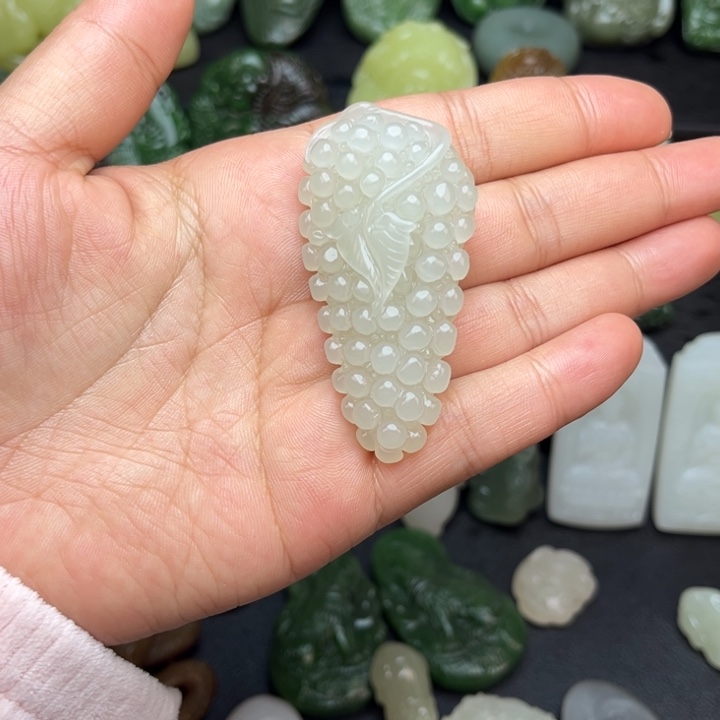 和田玉未镶嵌颈饰