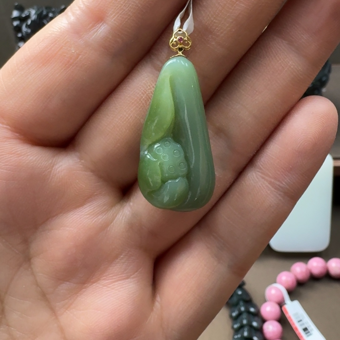 和田玉未镶嵌吊坠(不含链)