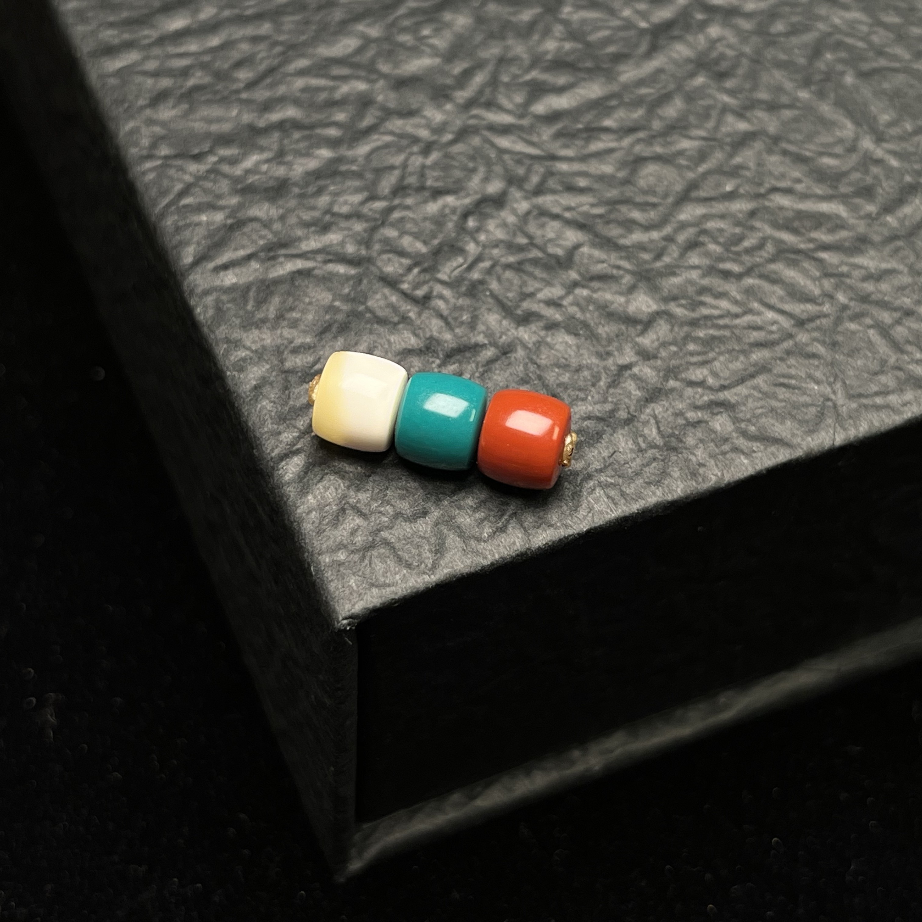 瓦西南红+瓷白蜜蜡 红绿灯 7mm全品无暇