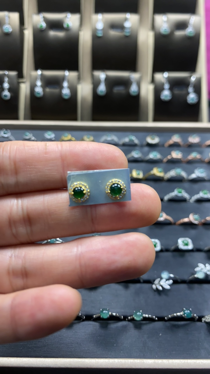 翡翠耳钉豪华高冰