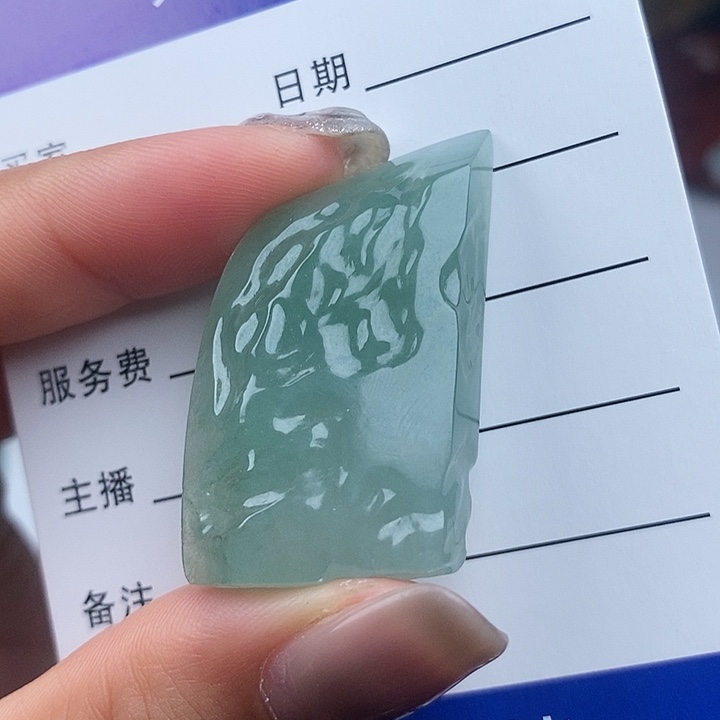 翡翠颈饰未镶嵌天然