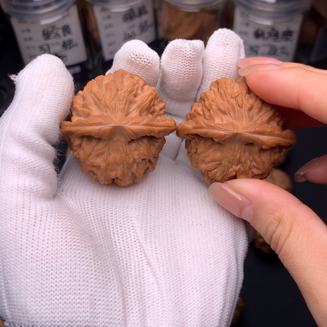 文玩核桃吊坠43天地