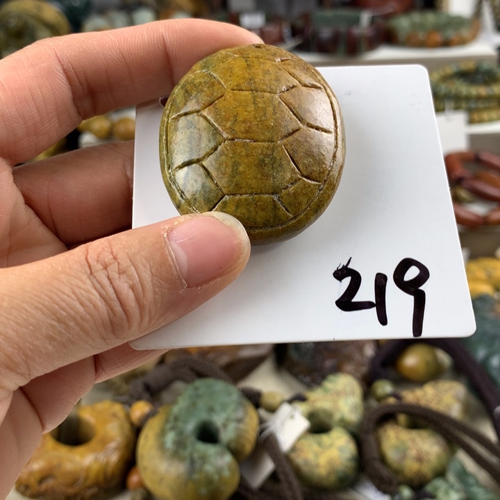 岫岩河磨玉（透闪石质玉）未镶嵌珠宝奇石