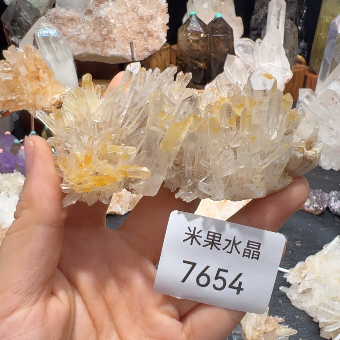 一***诺未镶嵌珠宝半成品水晶