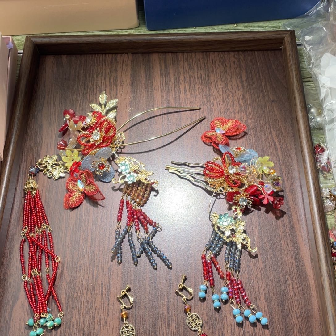 混合材质新娘头饰