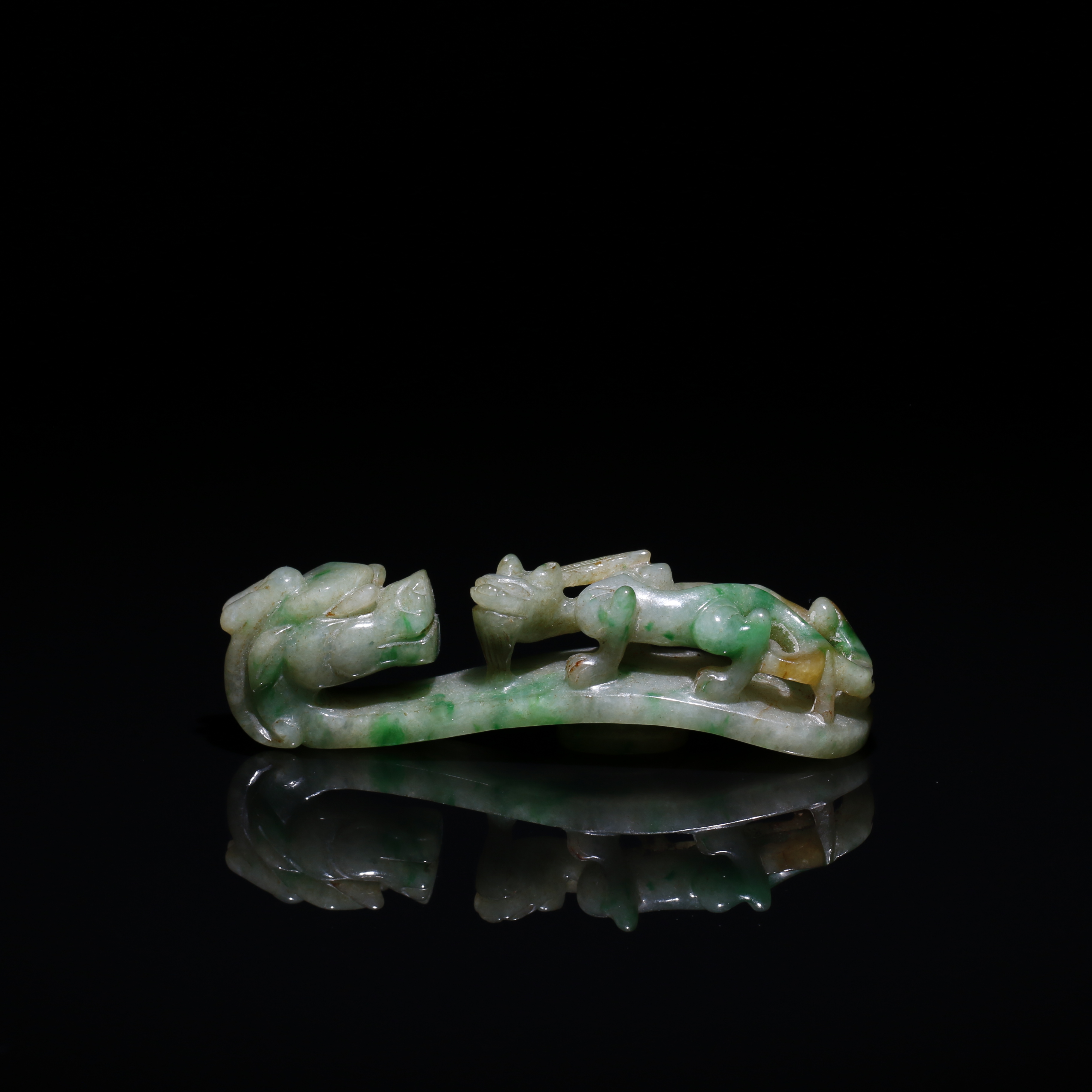 翡翠带钩/宫廷密宝禄/北京益州文物商店