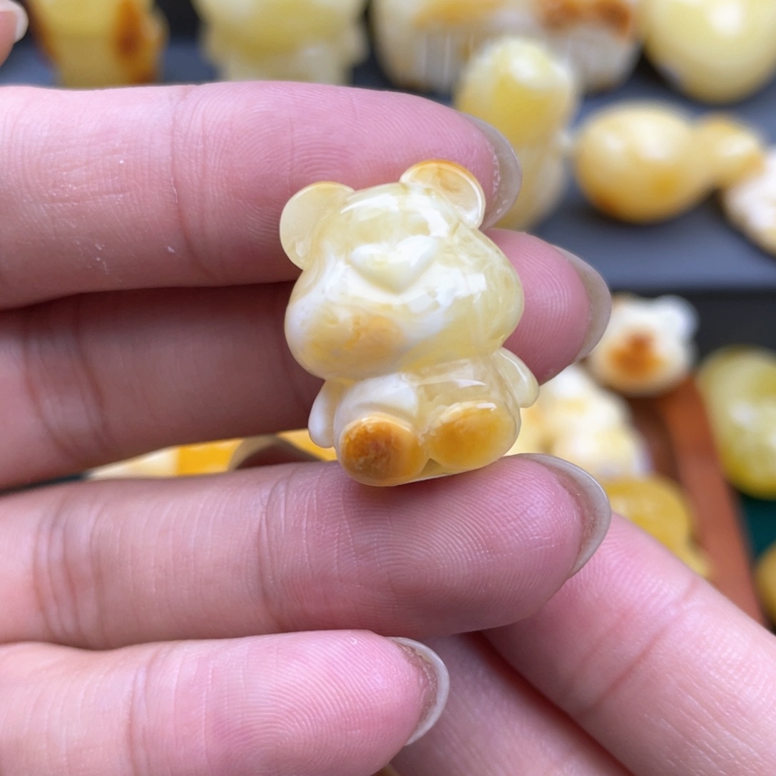 琥珀裸石未镶嵌蜜蜡