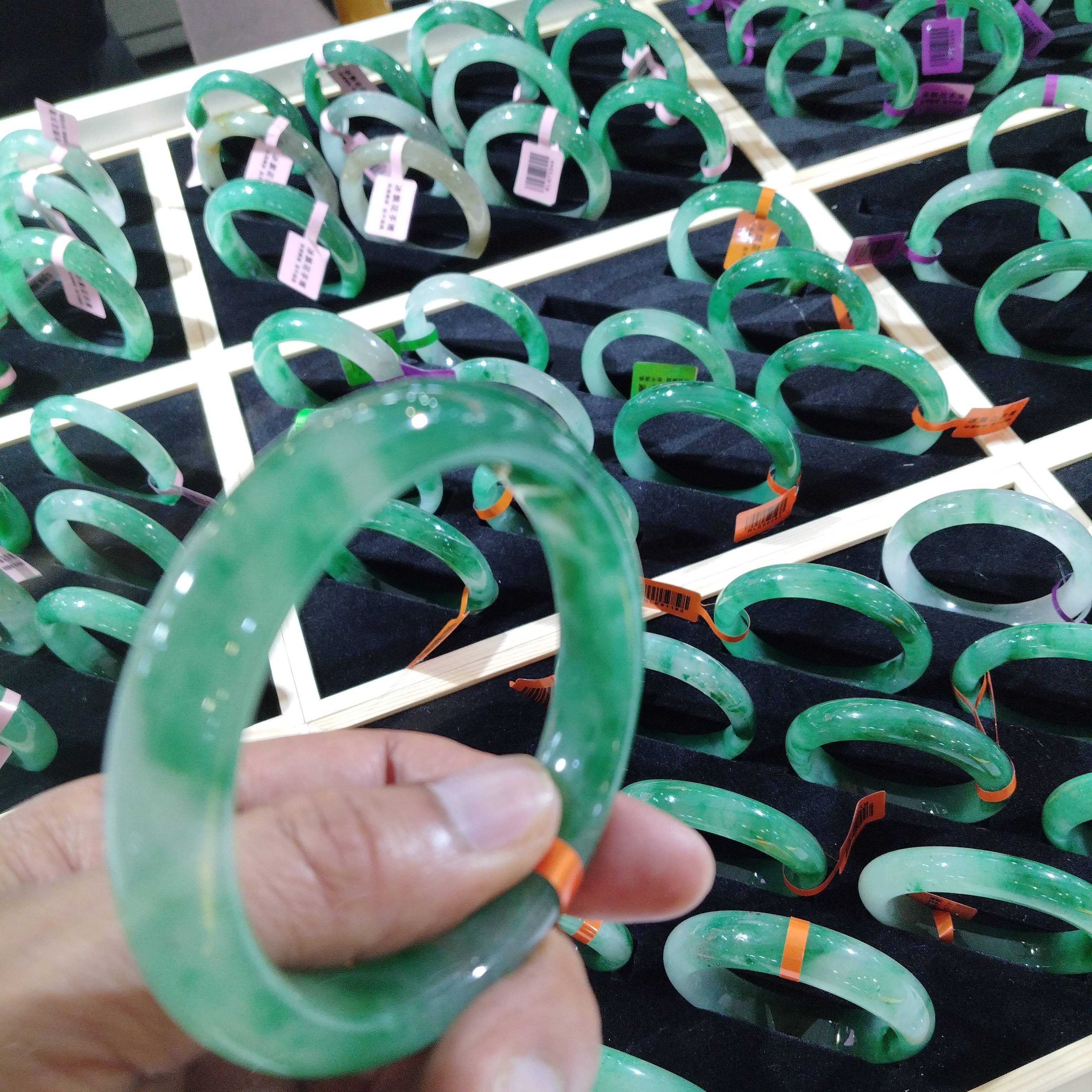 非洲翠手镯飘花绿色飘绿宽版气质百搭时尚