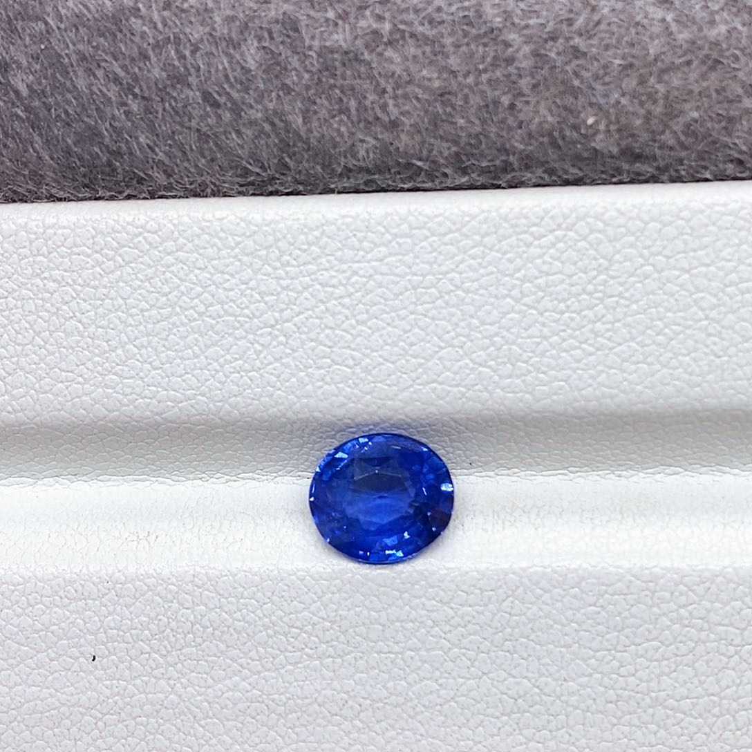 蓝宝石裸石未镶嵌1.75克拉天然矢车菊蓝宝石