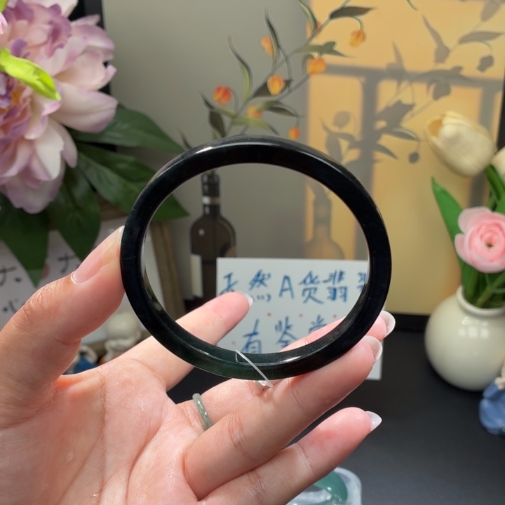 翡翠未镶嵌手镯绿乌鸡