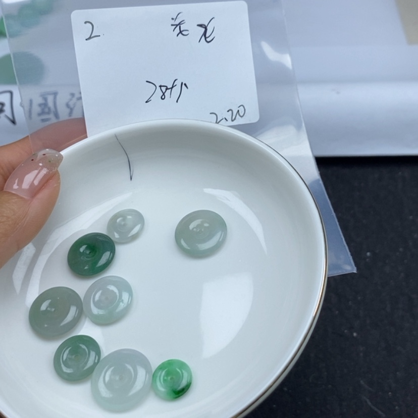 【闪购商品】翡翠颈饰未镶嵌老*