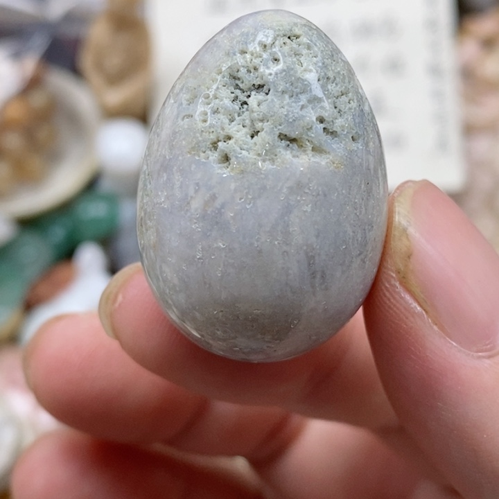 硅化珊瑚（珊瑚玉）未镶嵌颈饰有瑕