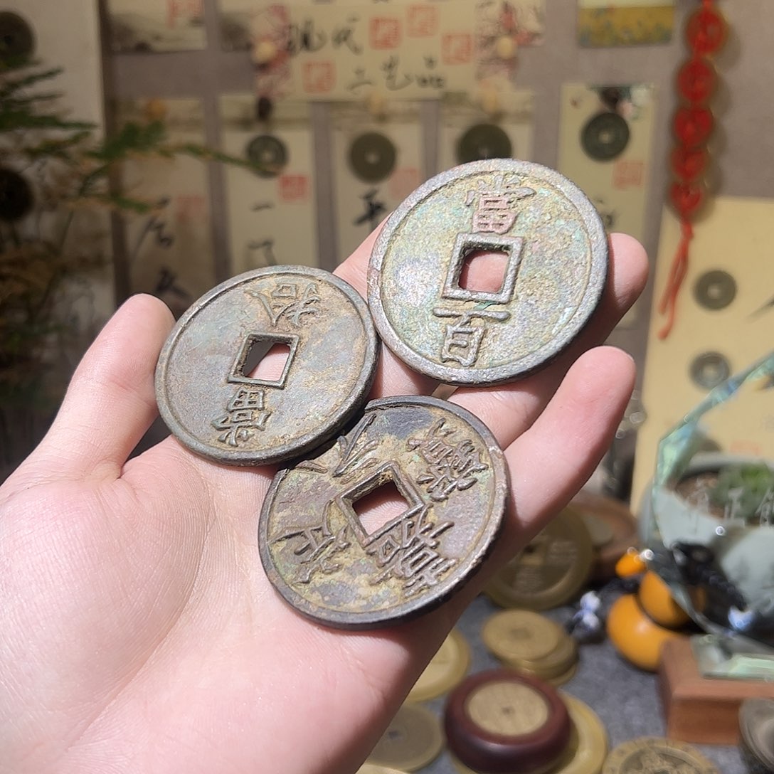J***言铜现代仿制工艺品