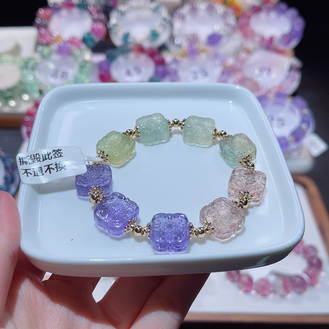 水晶手串未镶嵌如意牌萤石