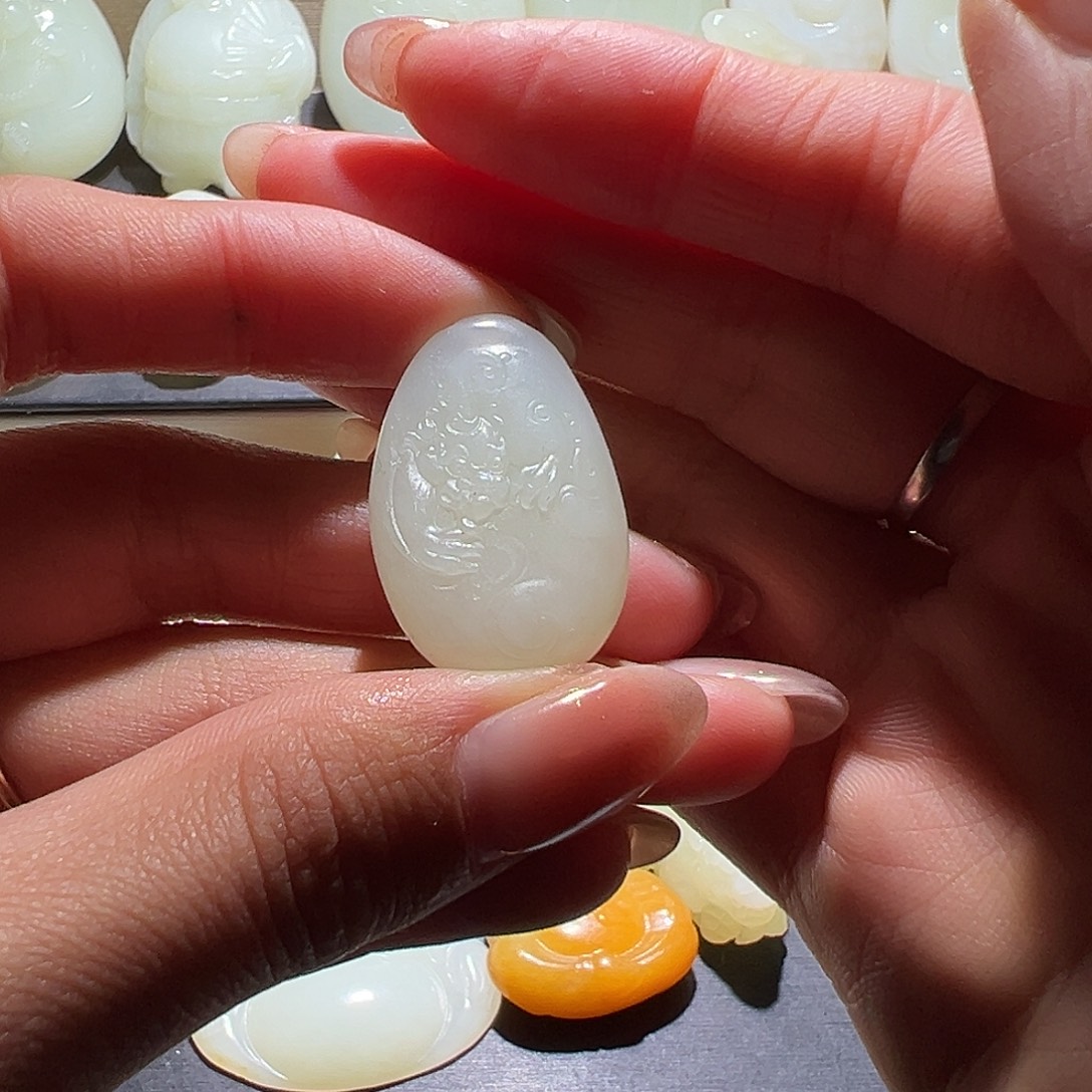 和田玉未镶嵌颈饰