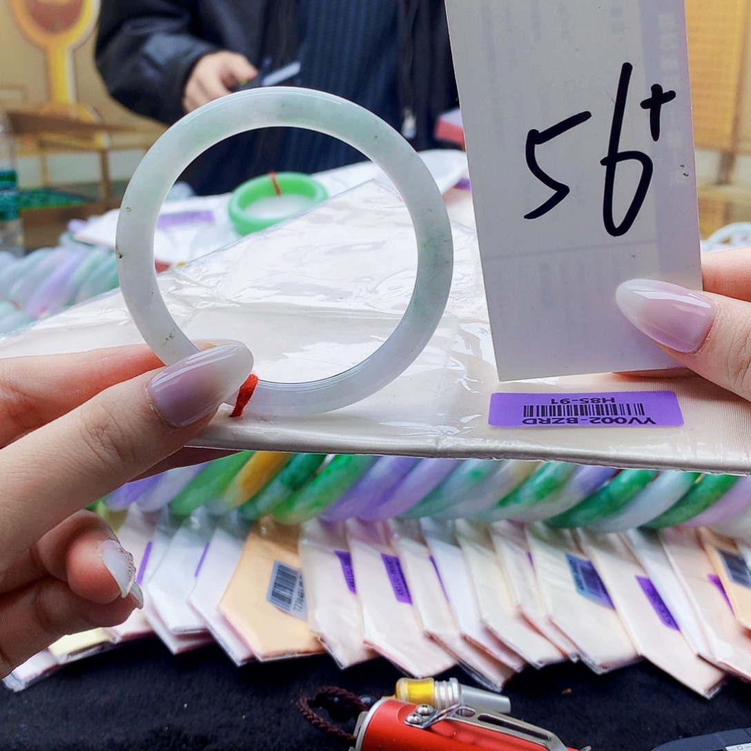 翡翠未镶嵌手镯jn