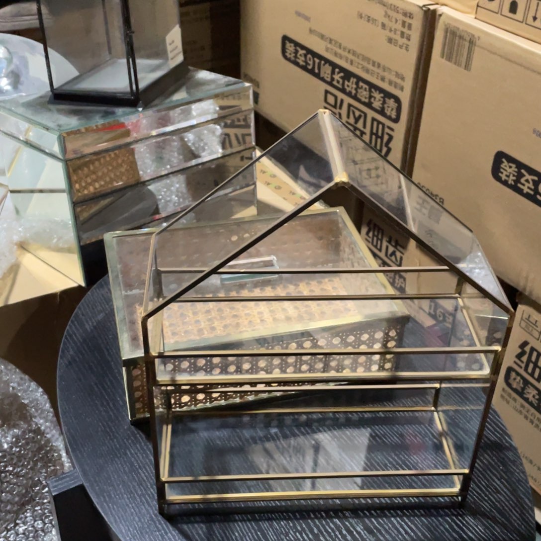 陶瓷花瓶，部分微瑕