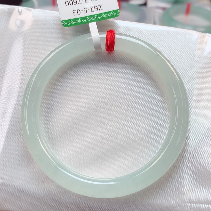 【闪购商品】翡翠手镯未镶嵌天然翡翠手镯