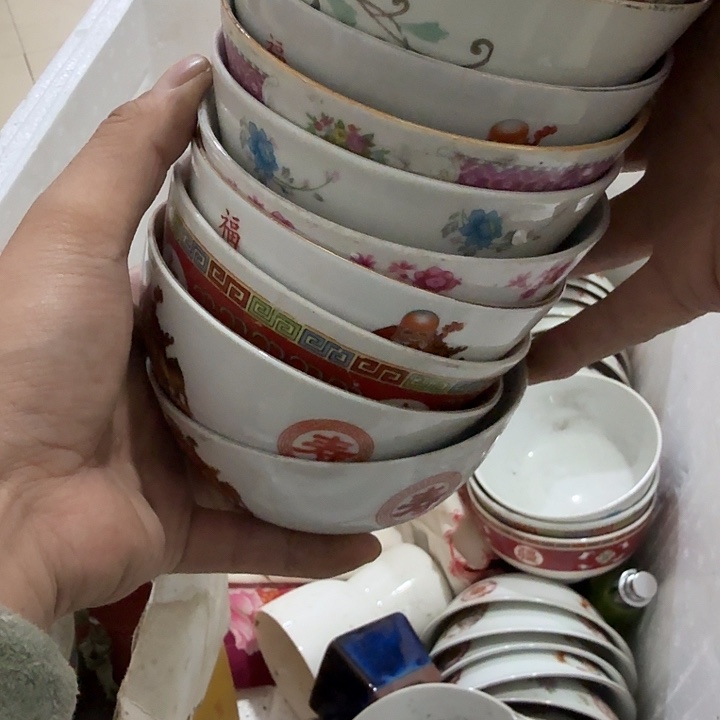 吴***潇扇子故隐隐约约隐隐约约隐隐约约