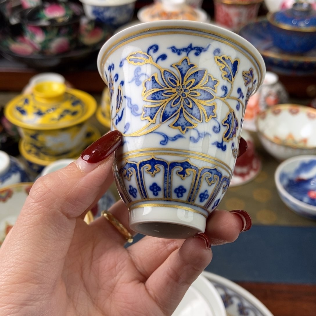 陶瓷艺术家的作品是一种