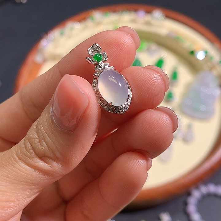 翡翠吊坠(不含链)18K金镶嵌