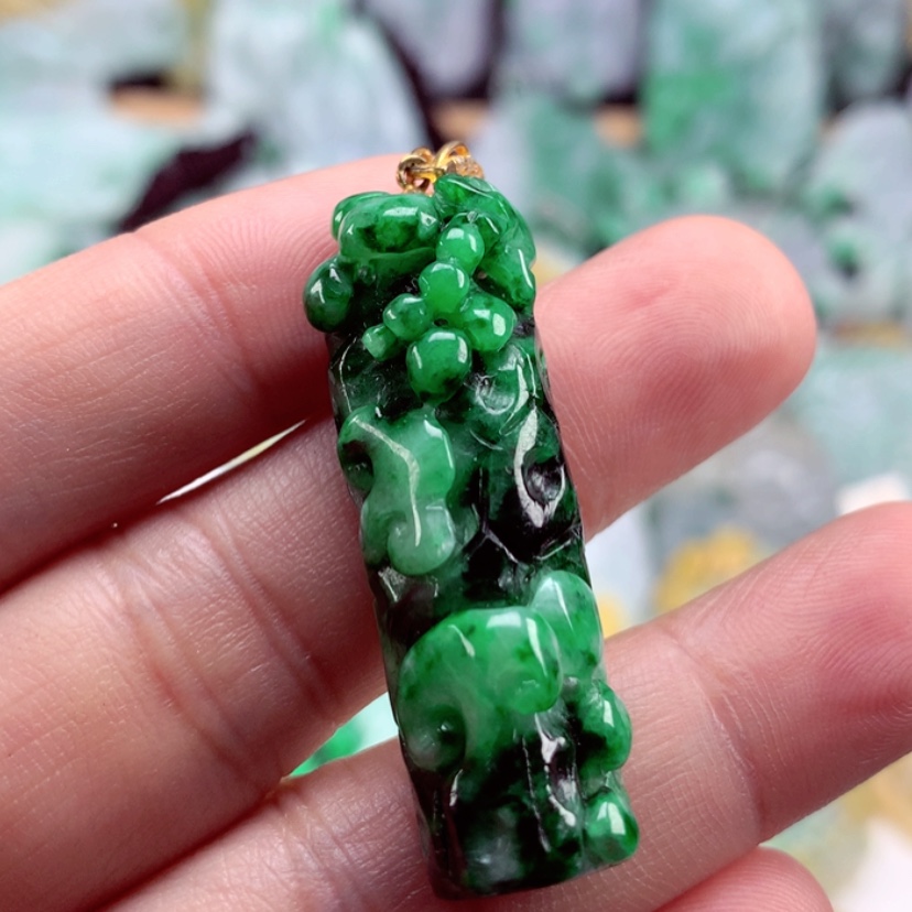 【闪购商品】翡翠吊坠(不含链)未镶嵌