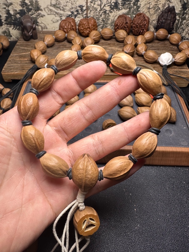 原生态梅林铁核15✖️25橄榄核（赠刷子油文玩袋）