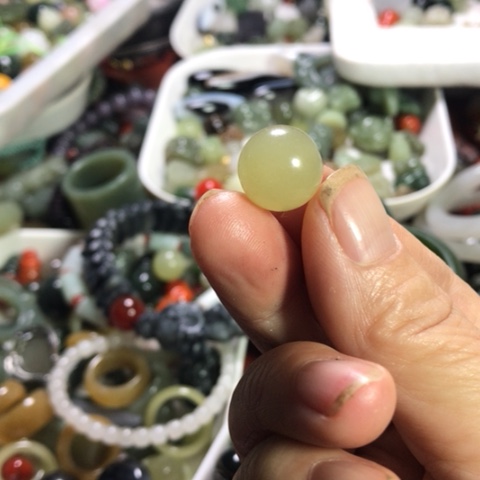 未镶嵌和田玉（碧玉）手机链