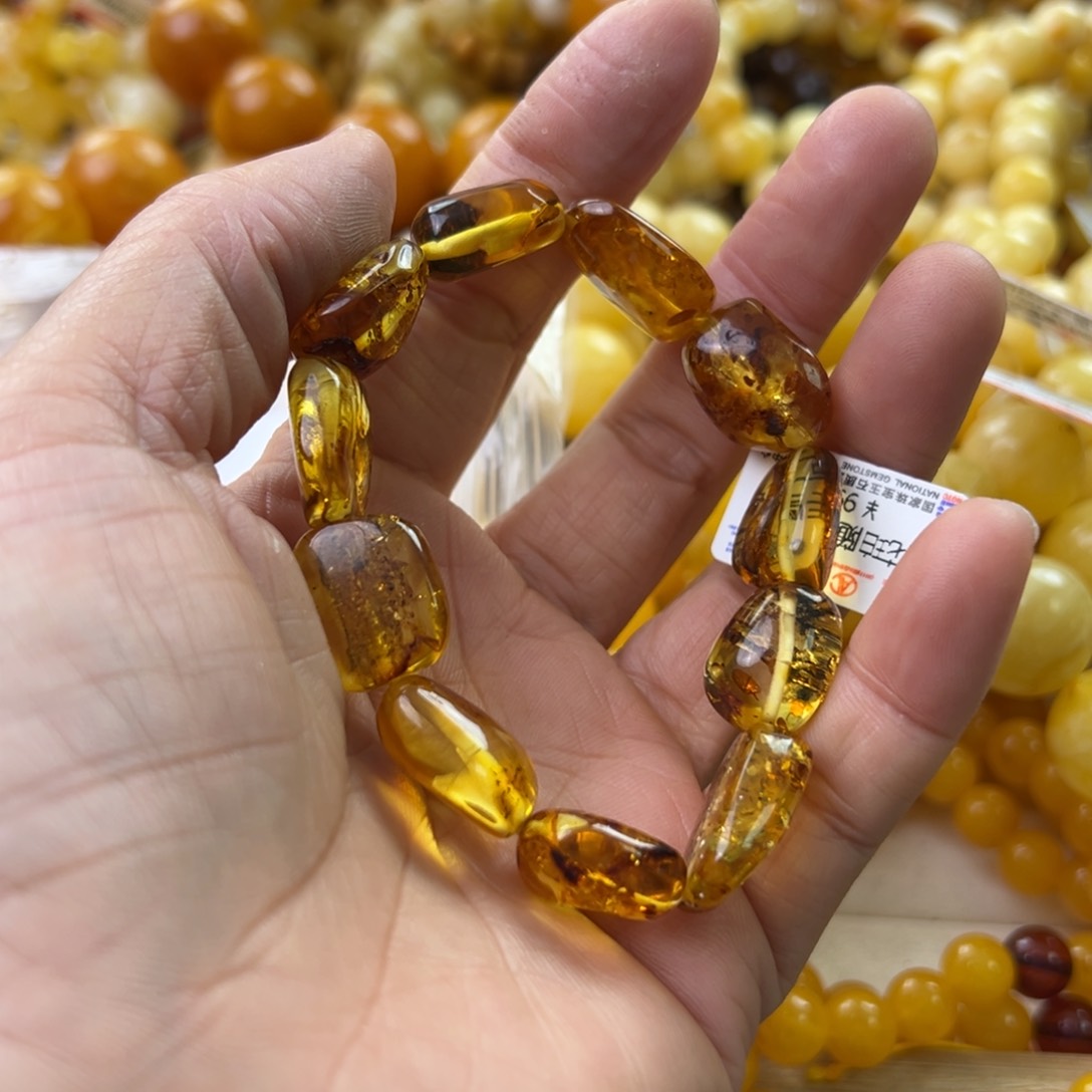 琥珀珠宝奇石未镶嵌