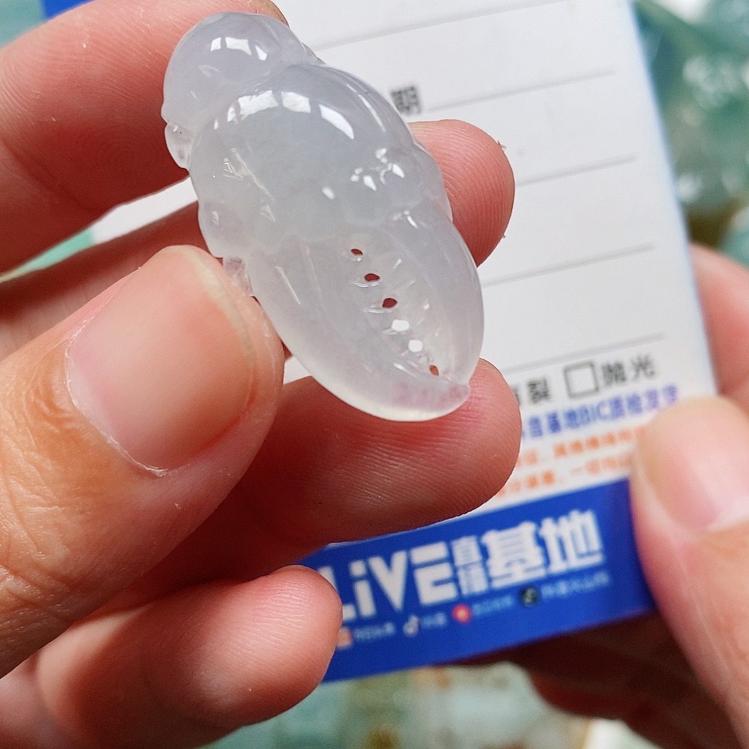 翡翠未镶嵌颈饰蟹钳