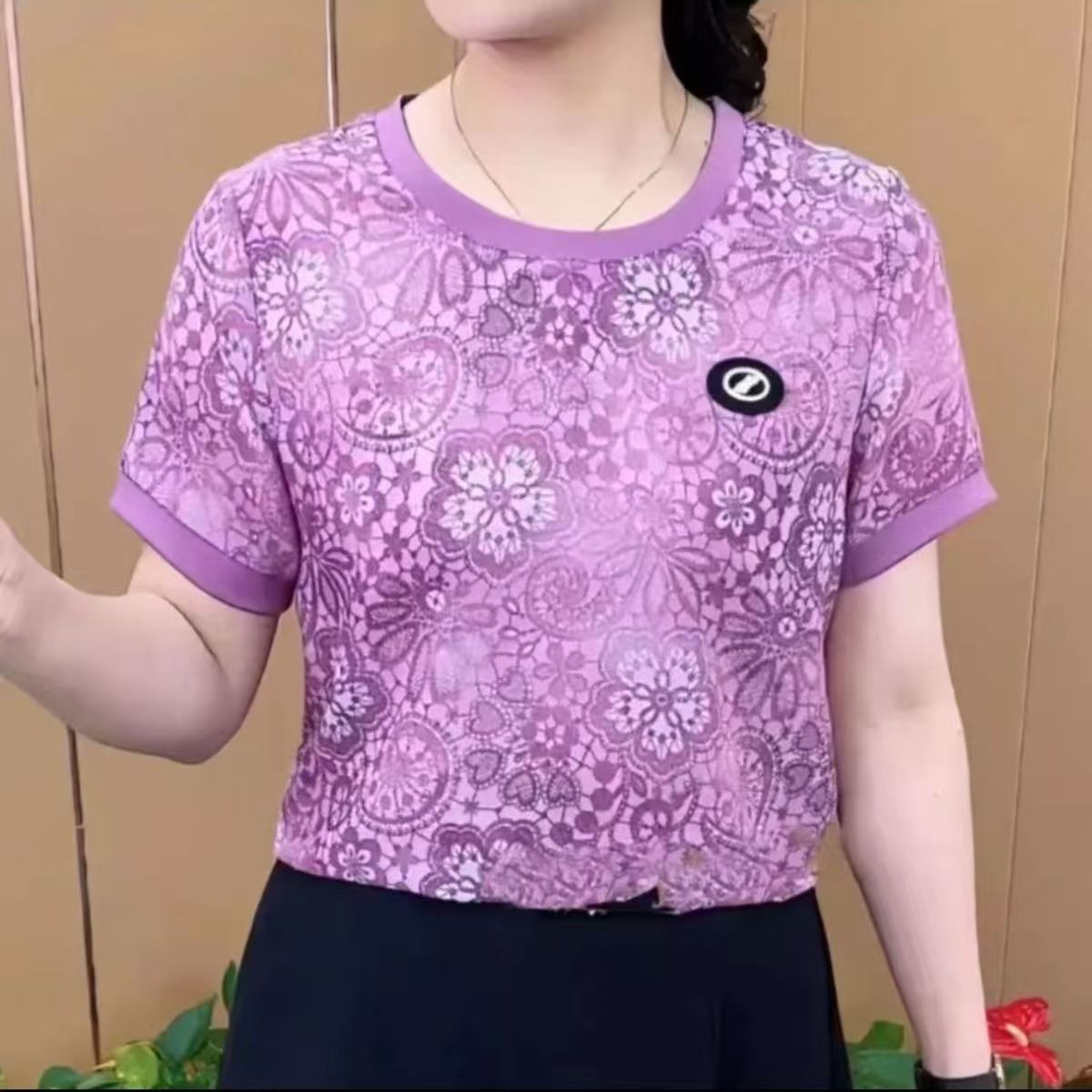 2025夏季潮流T恤女短袖高档洋气妈妈百搭圆领休闲宽松显瘦上衣