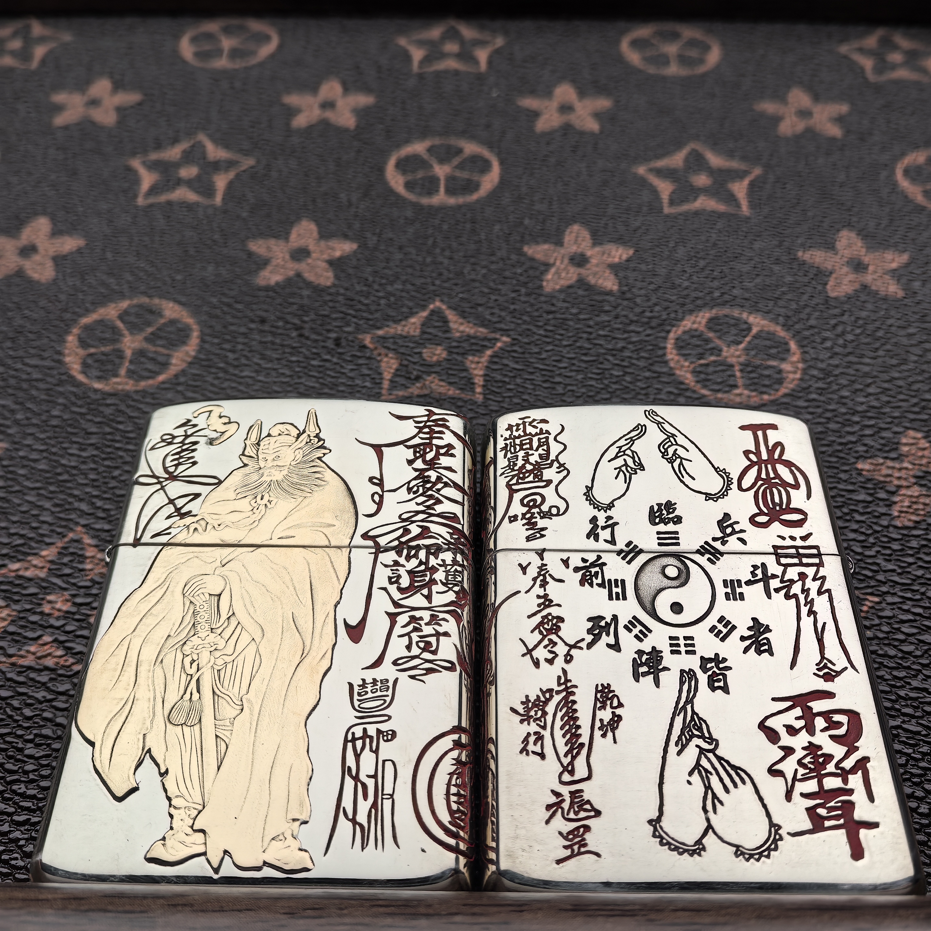 ZORRO2代902S盔甲(鬼王钟馗)2面浮雕镶嵌煤油打火机[黑马工作室]