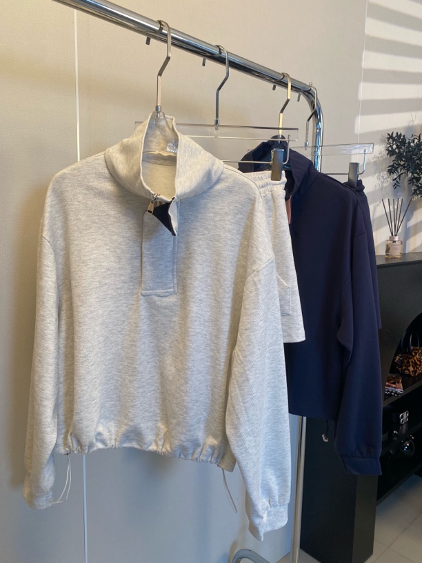 【MUMU】休闲潮款立领卫衣结构口袋半裙设计感两色套装