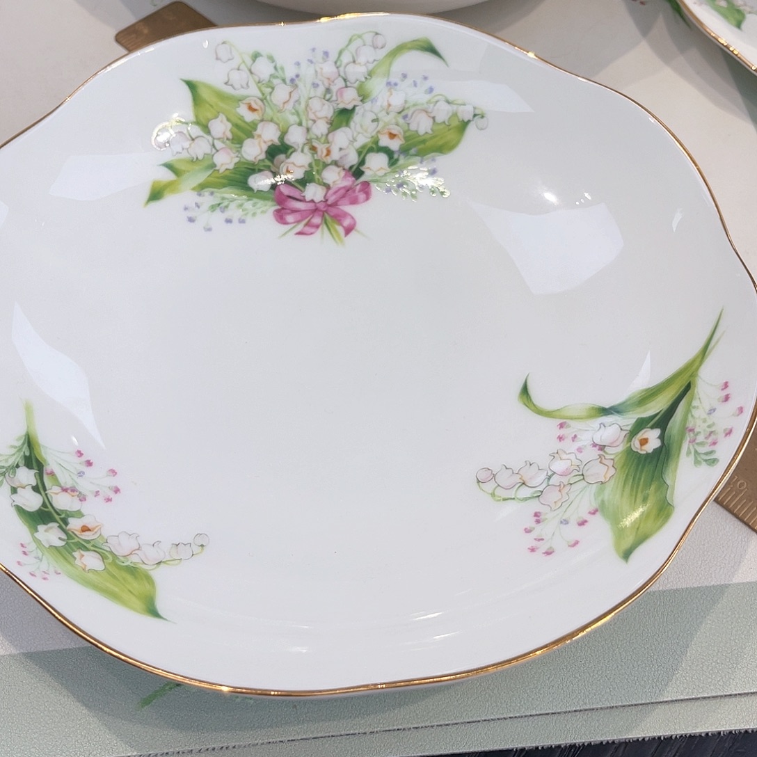 八***姐骨瓷四个汤菜盘—————（老款）