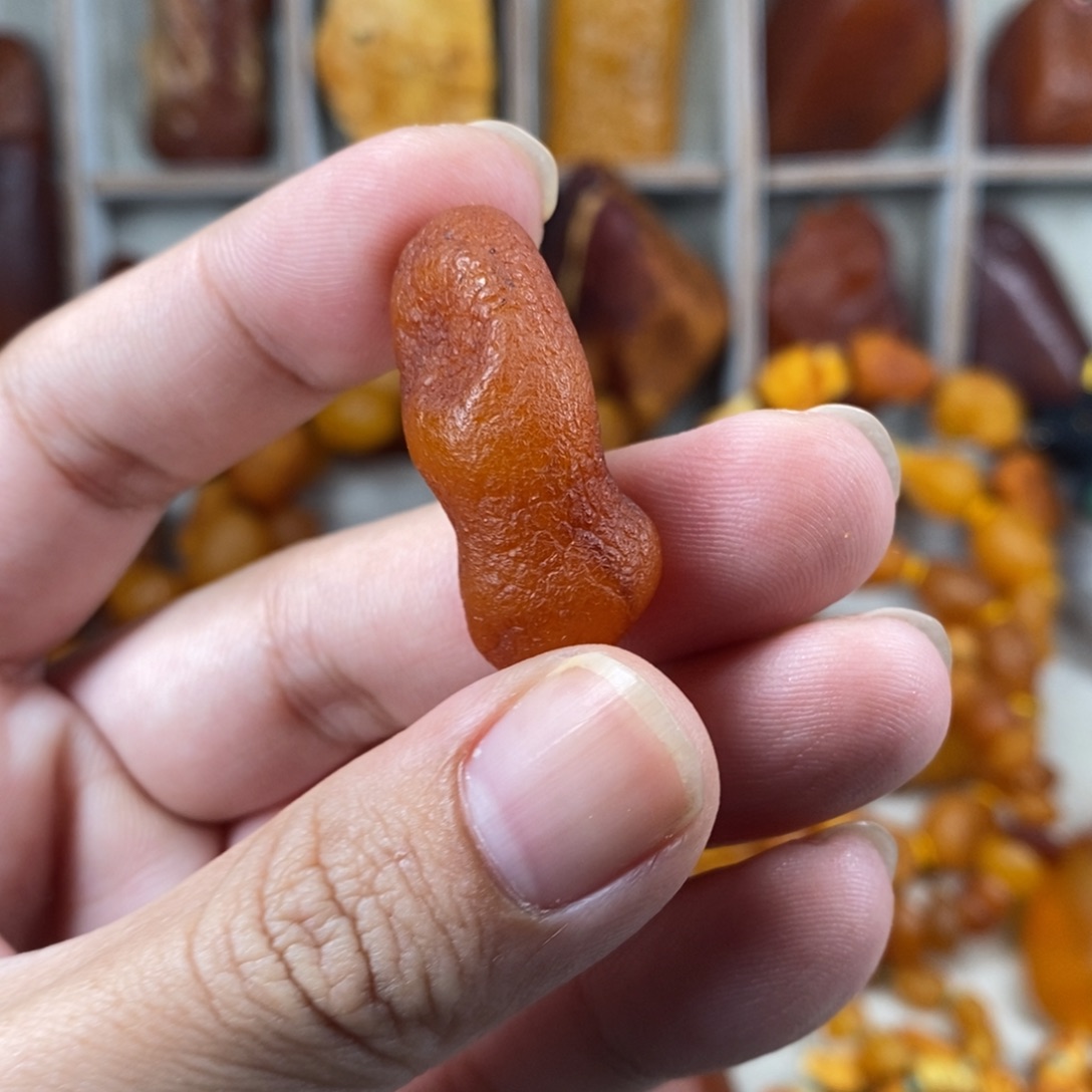 琥珀未镶嵌珠宝奇石