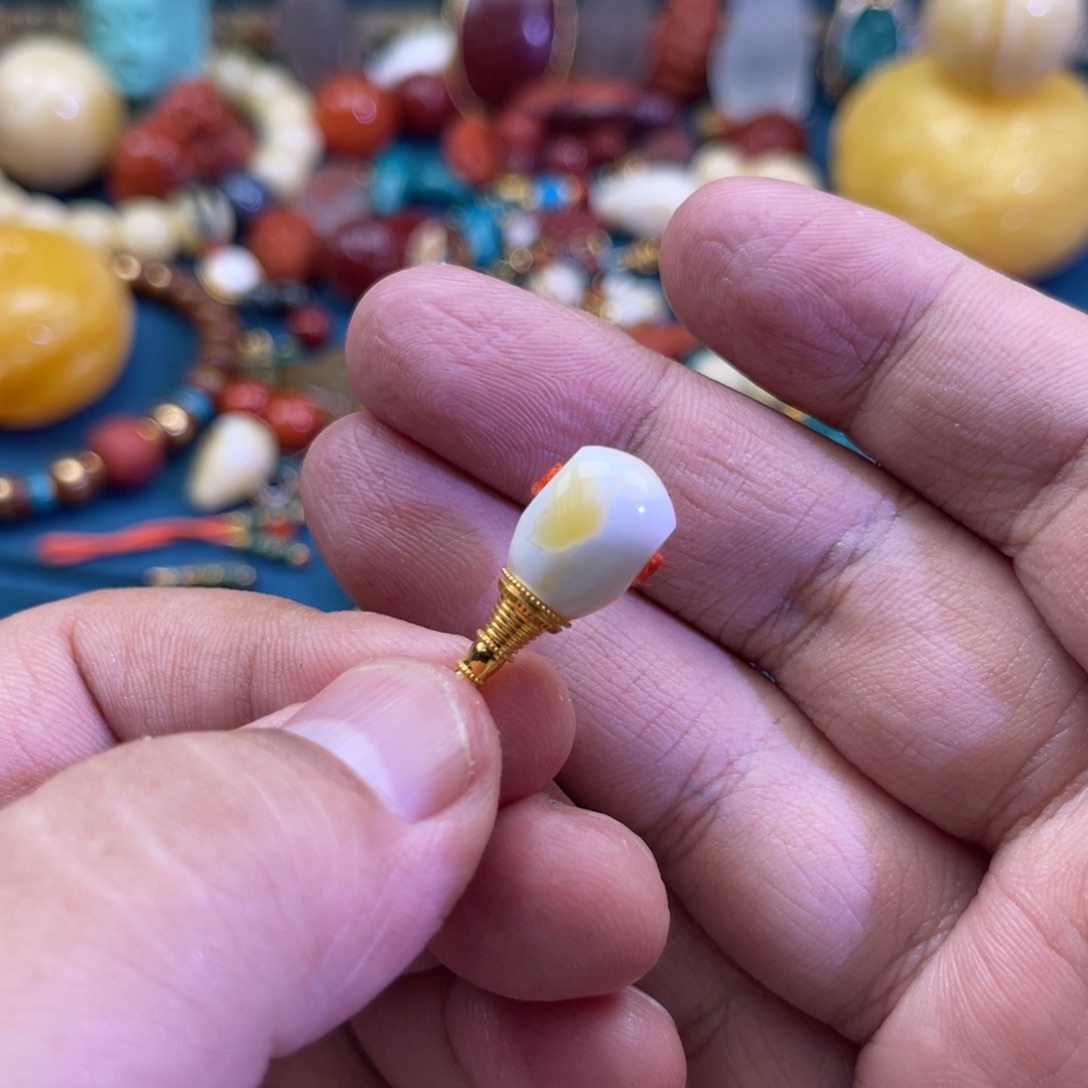 琥珀18K金镶嵌珠宝奇石43