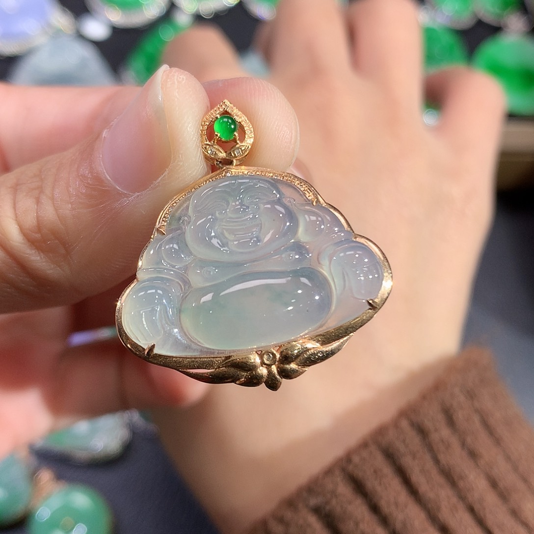 翡翠吊坠(赠链)18K金镶嵌