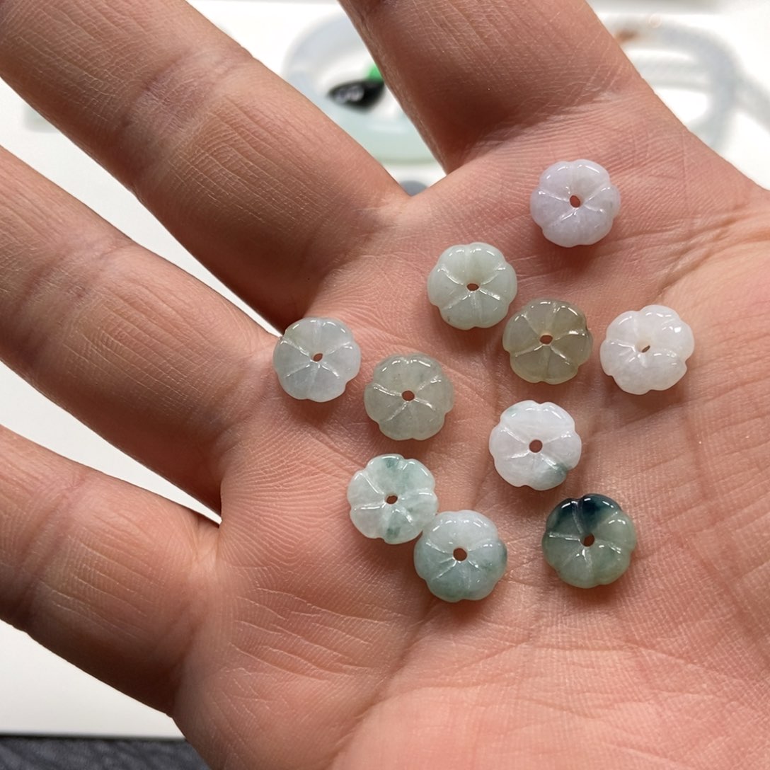 翡翠手链未镶嵌翡翠