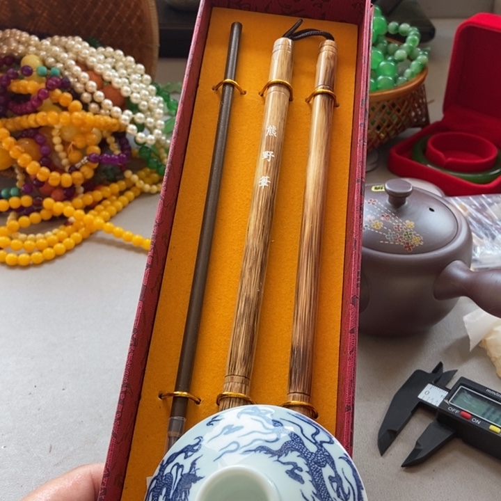 瓷片哈哈哈给哥哥哈哈哈哈哈哈哈哈
