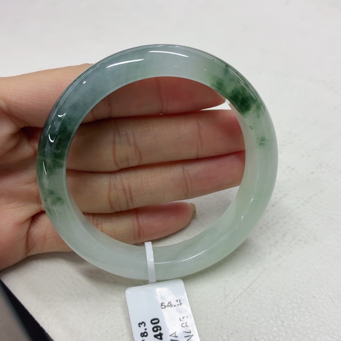 翡翠未镶嵌手镯54.8冰胶飘花 半山水