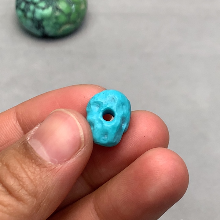 绿松石颈饰未镶嵌