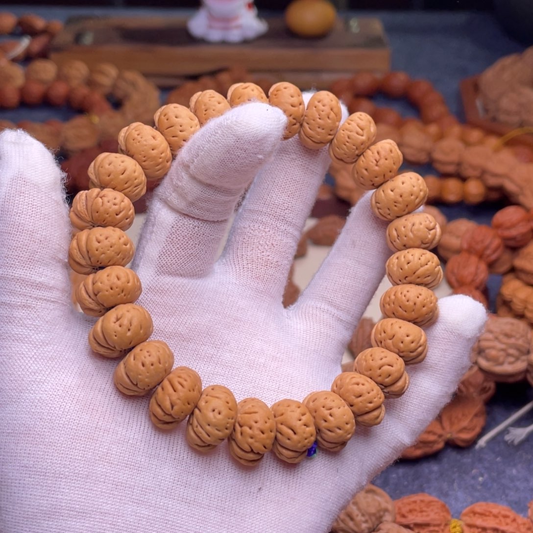 诚***然手串文玩核桃桃核